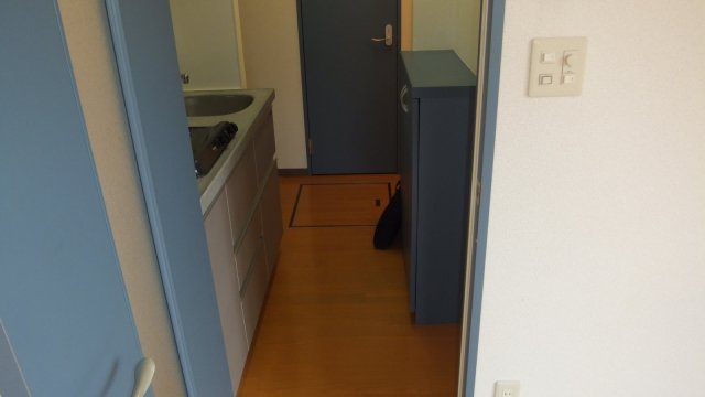 ドゥミエール・ソフィアの居間・リビング|フローリング綺麗です。