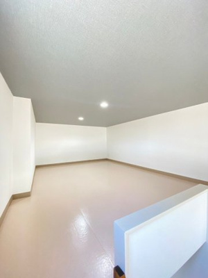 【洋室】 | サンフロンティエール | 別号室の写真になります。現況優先。