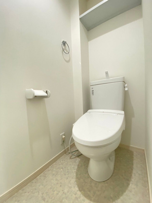 【トイレ】 | サンフロンティエール | 別号室の写真になります。現況優先。