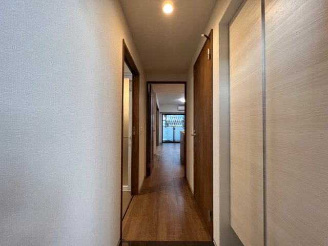 esteOeste難波元町の玄関