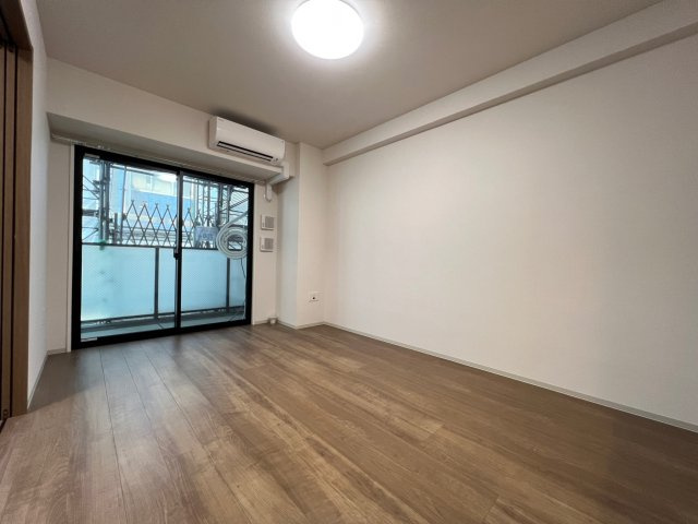 esteOeste難波元町の内装