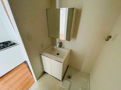 【洗面所】 | リビング・シングス大橋 | 別号室の写真になります。現況優先。