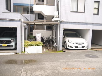 【駐車場】