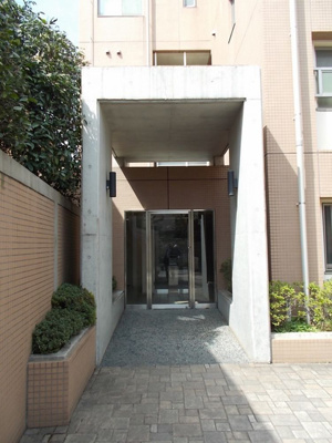 【エントランス】 | ルナ・シエモア | 毎日通るエントランスはこのようになっています