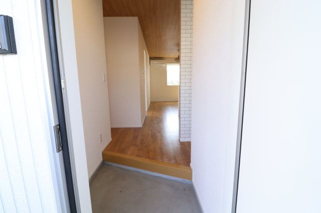 ガーデンテラス立願寺の玄関