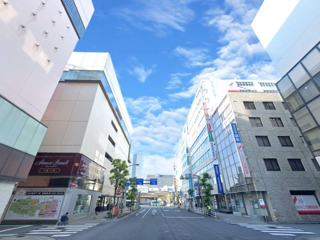 興松ビルの周辺