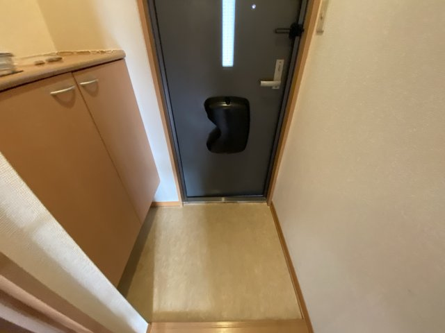 サニーハイツの玄関