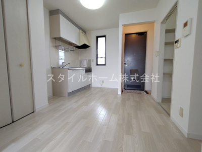 【居間・リビング】 | メゾン川崎A