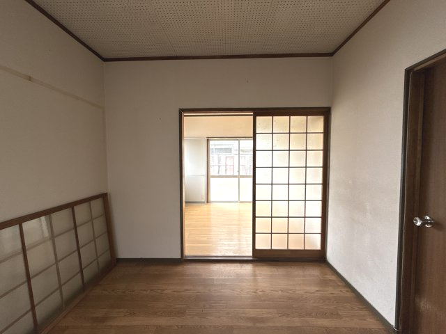 東今宿山名貸家の居間・リビング