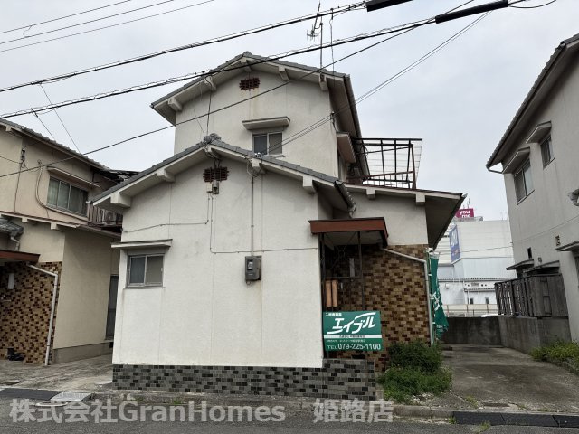 東今宿山名貸家の外観