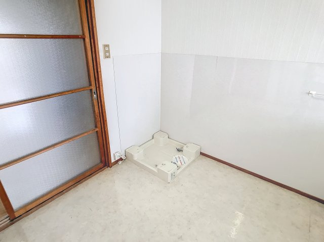 昼はおべんと、夜はやきとり。の設備|洗濯機はこちらへ