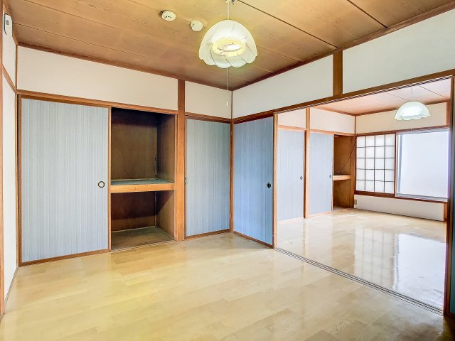 昼はおべんと、夜はやきとり。