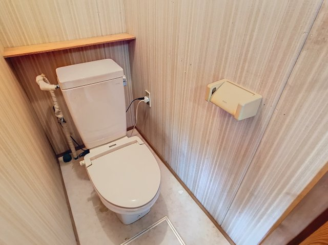 昼はおべんと、夜はやきとり。のトイレ