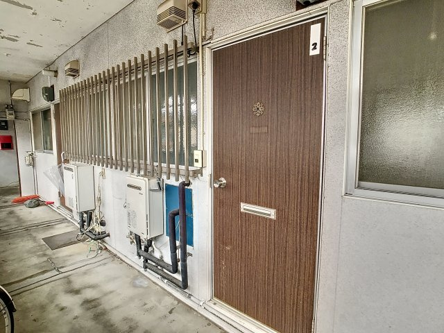 昼はおべんと、夜はやきとり。のエントランス