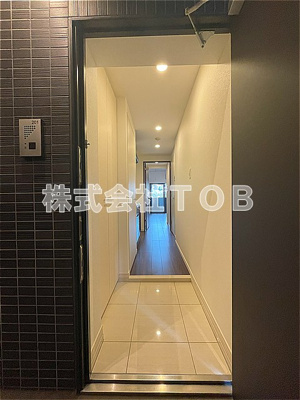 【玄関】 | AXAS明大前 | ※別号室参考写真
