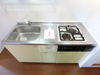 ２口コンロ・グリル付で料理の幅も広がります♪