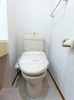 洗浄機能付きのトイレです♪