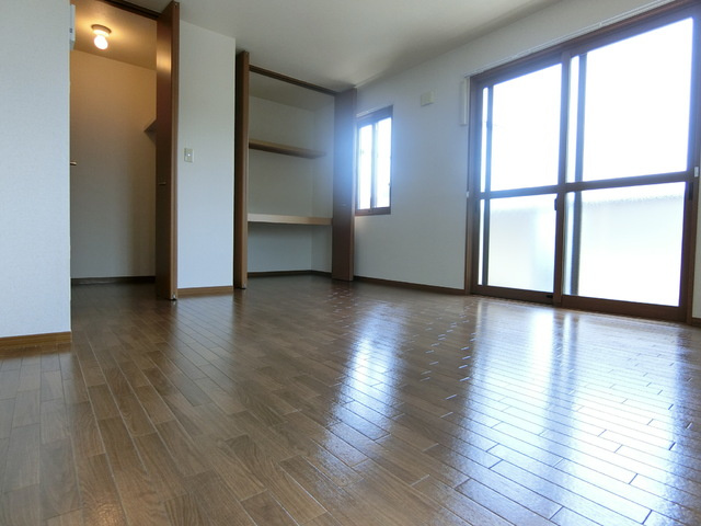収納・ウォークインクローゼット付の便利なお部屋♪