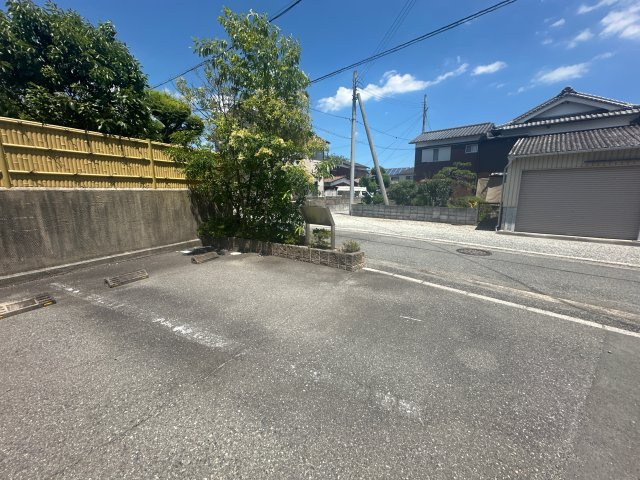 メゾン・ド・富永の駐車場