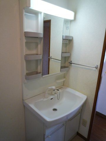 シャトレープランドールの独立洗面台