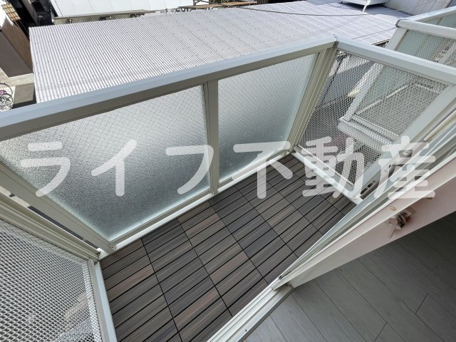 ビオス中小阪 A棟のバルコニー|広々としたバルコニーです
