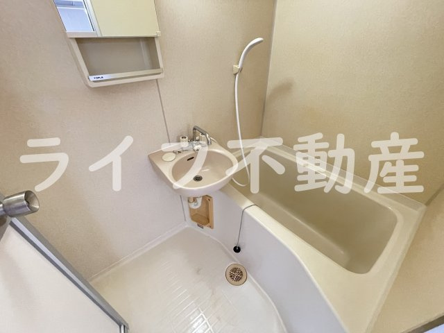 ビオス中小阪 A棟の浴室|日々の暮らしに欠かせないお風呂です