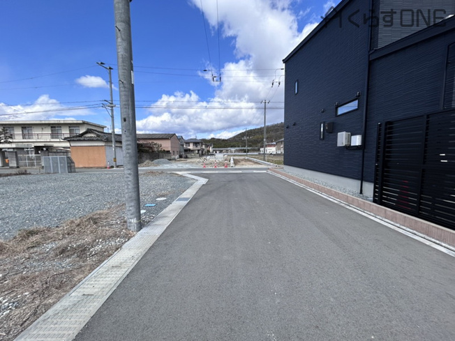 【前面道路含む現地写真】 | たつの市誉田町福田／6区画