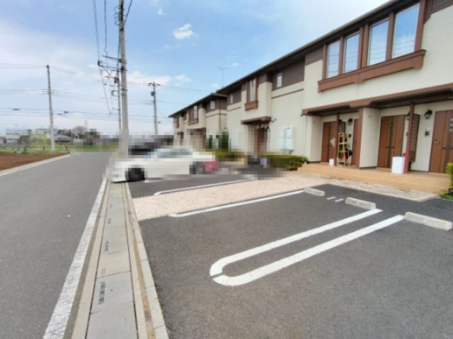 ミルトヴィレッジⅡの駐車場|駐車場完備です