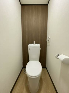 【トイレ】 | グランドール多治米　A | 落ち着いた色調のトイレです
