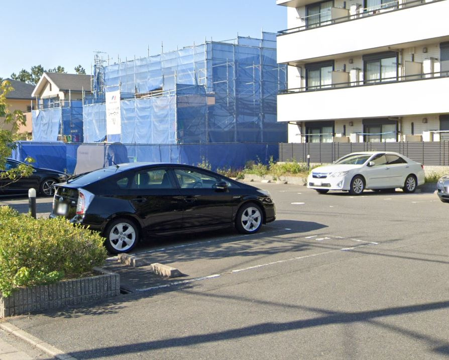アズール羽衣の駐車場|駐車場に車を止められます