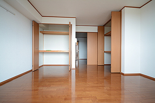 アズール羽衣の収納|こまごまとしたものを収納できそうですね