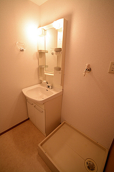 アズール羽衣の独立洗面台|独立洗面台、朝の身支度には欠かせません