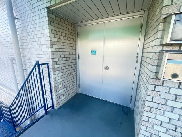 東新町 元町ハイツの外観