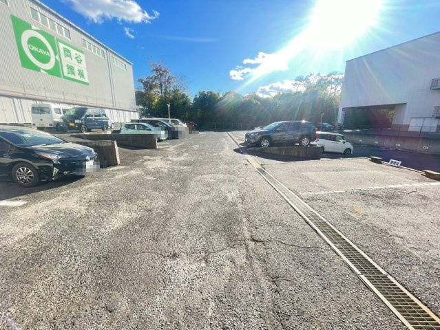 東新町 元町ハイツの駐車場