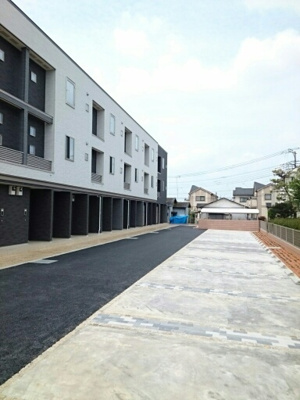 【駐車場】 | グランドール | 駐車場完備です