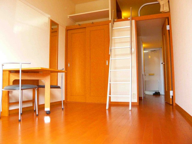 レオパレスライラックハウスの寝室