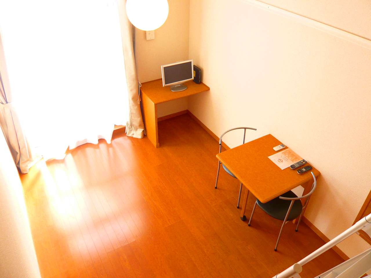 レオパレスライラックハウスの居間・リビング