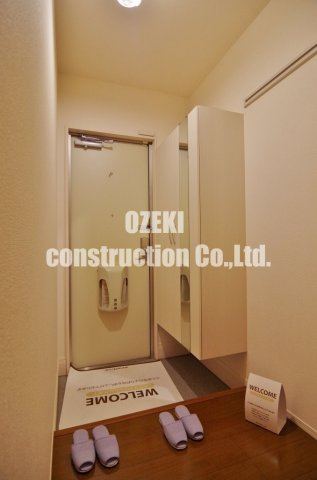 メゾンフォーレの玄関