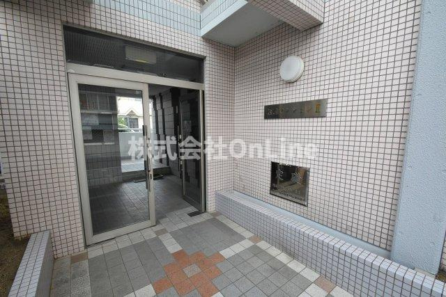 八尾市恩智北町２丁目の賃貸マンションのエントランス