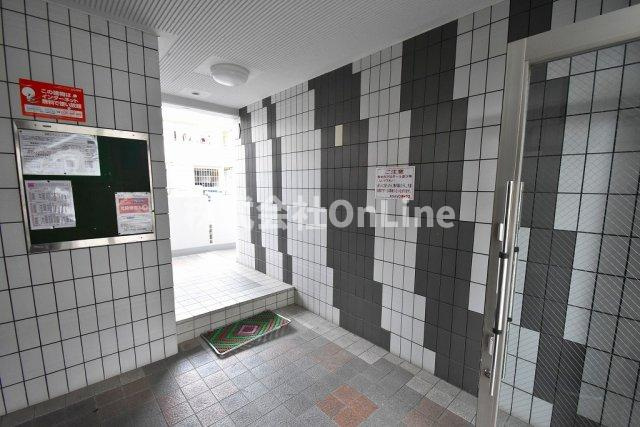 八尾市恩智北町２丁目の賃貸マンションのロビー