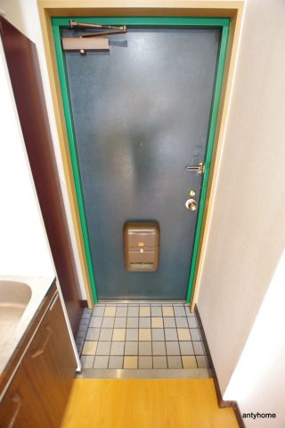 天満グリーン土井マンション　仲介手数料無料の玄関