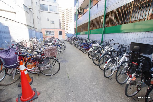 天満グリーン土井マンション　仲介手数料無料の駐車場