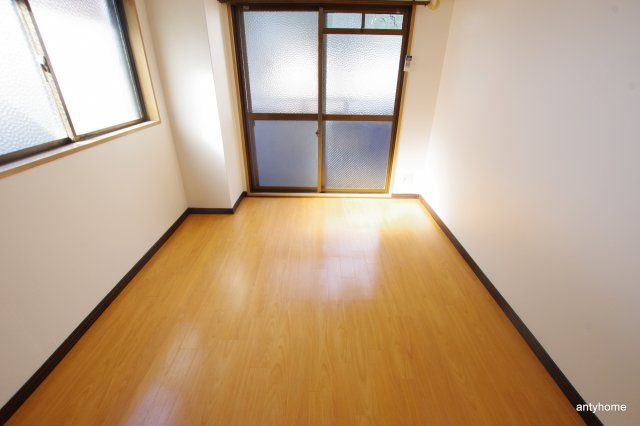 天満グリーン土井マンション　仲介手数料無料の洋室