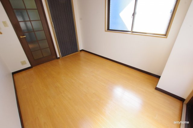 天満グリーン土井マンション　仲介手数料無料の居間・リビング