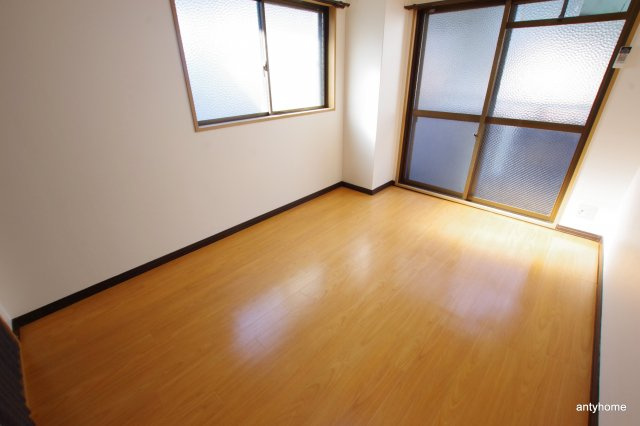 天満グリーン土井マンション　仲介手数料無料の寝室