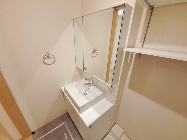 MINT甲子園五番町の洗面所