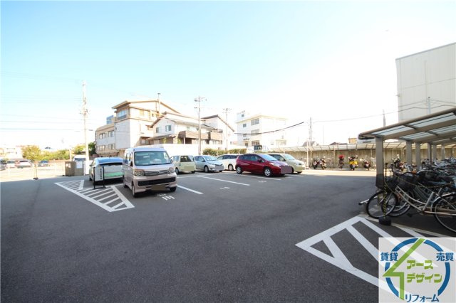 シーサイドパレス明石錦明館の駐車場