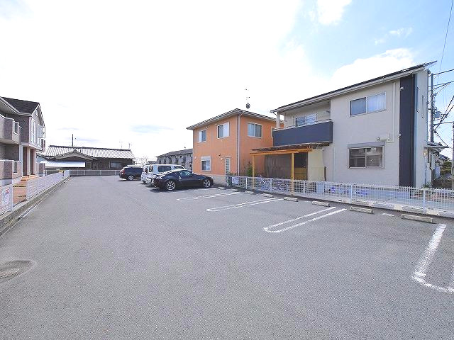 ソレイユ（東井戸堂町）の駐車場|駐車場です