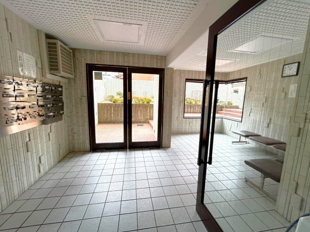 メイゾン鞍馬口のエントランス|エントランス・集合ポスト