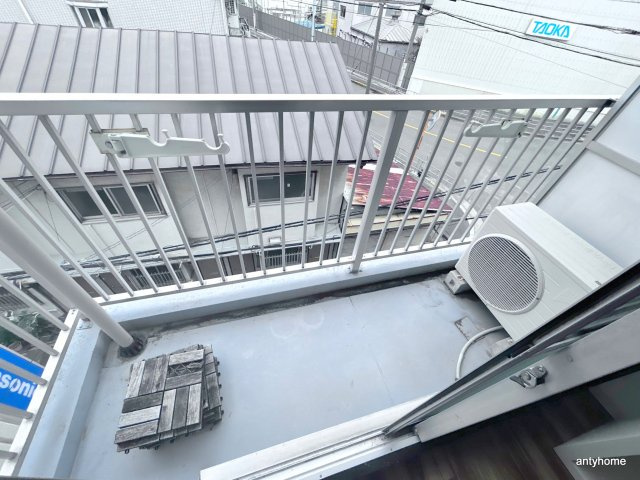 セレスティアル東三国　仲介手数料無料のバルコニー
